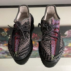Authentic Yeezy 350 V2 5.5 Yecheil